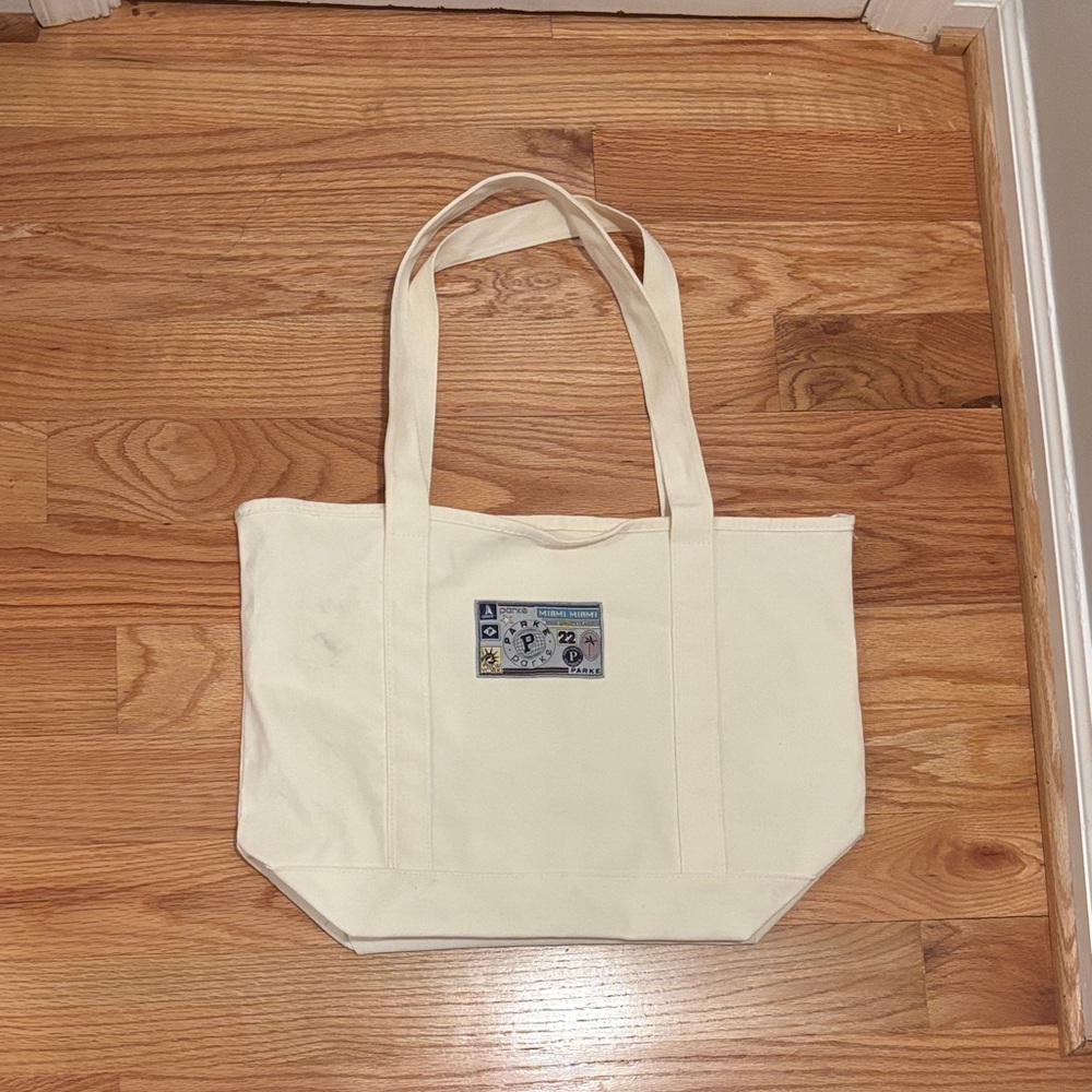 Parke cities collection tote!